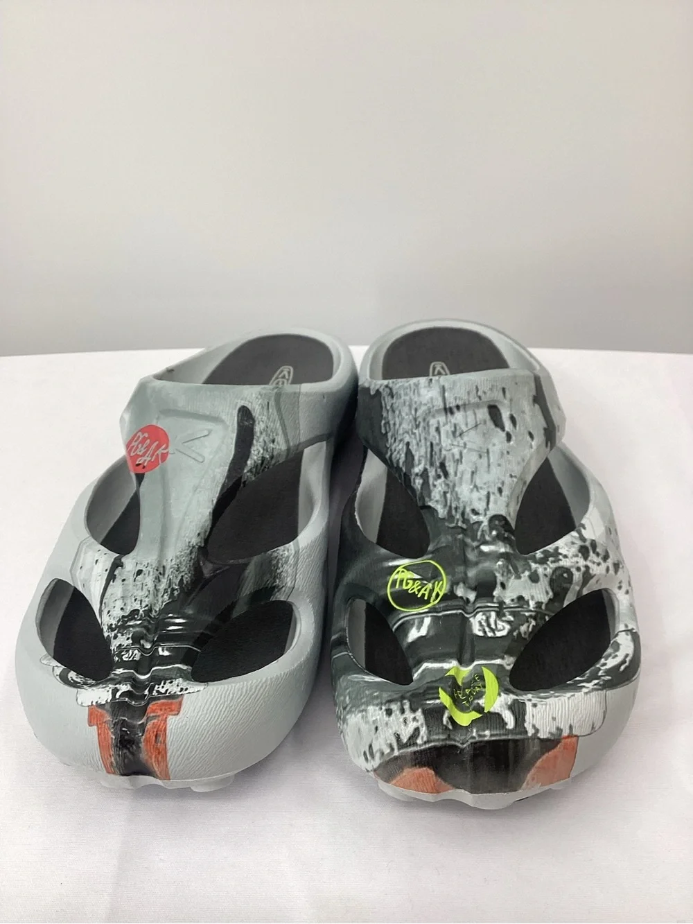 Keen light gray